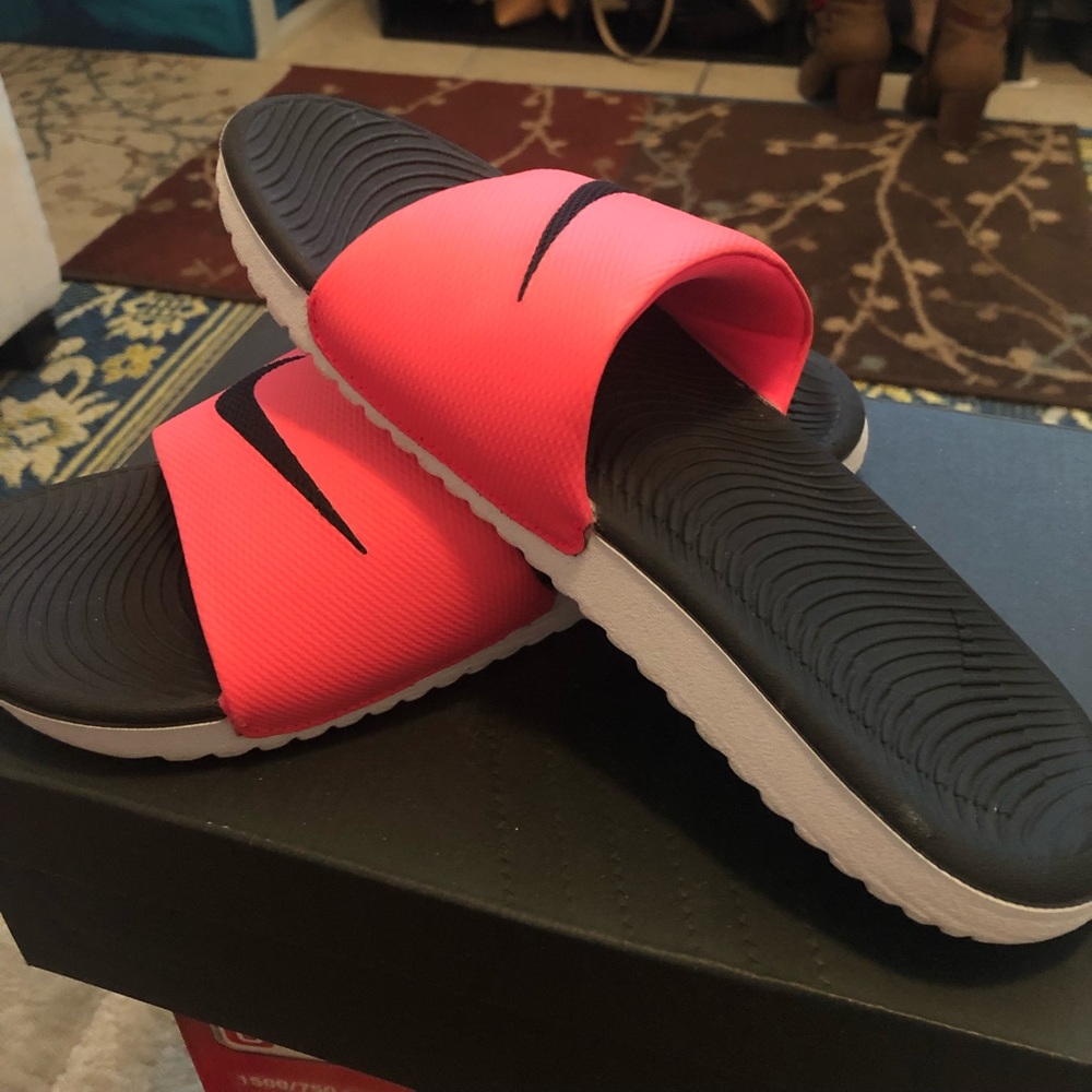 Nike Sandals - Picture 2 of 2